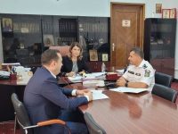 Prefectul a purtat discuţii la MAI pentru suplimentarea personalului Serviciului de Înmatriculări şi Permise Auto