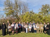 „Stejarii memoriei” şi „arborii recunoştinţei” pentru eroii căzuţi la datorie pentru ţară