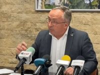 Locurile de parcare noi apar în locul garajelor demolate