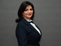 Mamele tinere, cu vârste cuprinse între 20 şi 30 de ani, chiar dacă au o sursă de venit, vor primi un voucher de 10.000 de lei la naşterea copilului