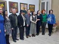 Cu nostalgie, în căutarea luminii