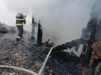 Doi copii, de un an şi jumătate şi de 3 ani şi jumătate, au murit într-un incendiu