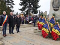 Ziua Naţională a României, marcată prin ceremonii solemne la Monumentul Eroilor din Fălticeni