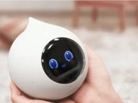 Romi, robotul destinat să ofere suport emoţional - combate izolarea şi depresia