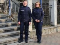 Doi tineri poliţişti au salvat un bărbat infirm