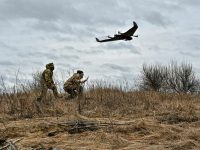 Rusia atacă Kievul cu drone în timp ce Donald Trump vorbeşte despre pace şi discuţii cu Vladimir Putin