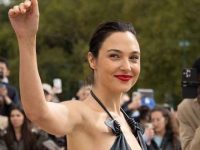 Manifestanţii pro-Palestina îi strică lui Gal Gadot un moment de recunoaştere în carieră