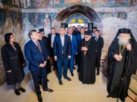 Premierul Marcel Ciolacu a vizitat din nou şantierul de la Mănăstirea „Sfântul Ioan cel Nou de la Suceava”