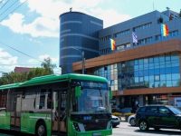 Prefectul a cerut CL Suceava să analizeze de urgenţă problemele transportului public local