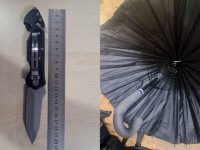 O elevă a fost depistată cu un briceag de 20 cm