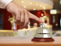 Muncă la negru în hoteluri şi restaurante