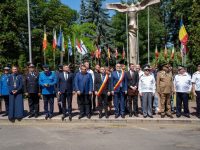 Autorităţile administraţiei sucevene au participat la ceremonia de arborare a Tricolorului