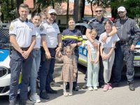 Zâmbete şi lecţii de siguranţă pentru copii