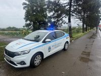 Patruzeci de poliţişti locali ar putea fi puşi pe liber