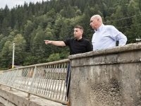 Gheorghe Şoldan, după vizita lui Ilie Bolojan la Broşteni: Îi mulţumesc premierului pentru că a înţeles nevoia judeţului Suceava de a primi ajutor pentru reconstrucţia zonei
