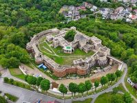 Cetatea de Scaun va fi restaurată „transparent”, cu plasă metalică şi acoperişuri reversibile