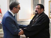 Preşedintele Serbiei, Aleksandar Vucic, l-a primit pe actorul Steven Seagal şi pe băiatul său