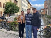 Trei studenţi ai USV, de la Facultatea de Litere şi Ştiinţe ale Comunicării, experienţă unică în Franţa, prin bursa SILC