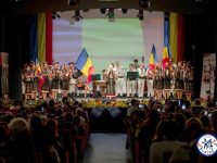 Ansamblul „Plaiurile Dornelor” duce tradiţia Bucovinei în Italia