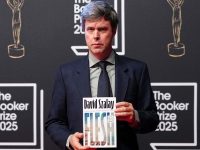 Scriitorul David Szalay a câştigat prestigiosul premiu Booker pentru ficţiune