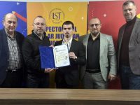 Diplomă de excelenţă pentru singura medie de 10 la bacalaureat 2025 din judeţ