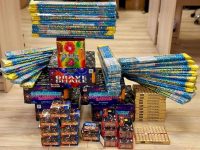 Peste 100 kg de articole pirotehnice interzise, confiscate în piaţa auto din Rădăuţi