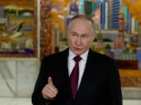 Vladimir Putin autorizează utilizarea armelor de foc de către grupuri private pentru a proteja instalaţiile energetice ruseşti