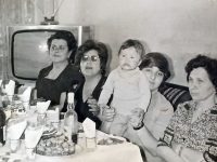 O poveste despre timp, tată şi revelioane