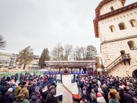 „Astăzi firea apelor se sfințește…”