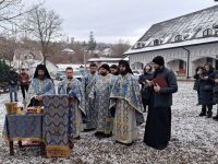 Sub lumina Naşterii şi a Arătării Domnului – sărbători ale smereniei, mărturisirii şi sfinţirii, la Mănăstirea Iţcani