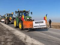 Fermieri suceveni au pornit în marş, cu utilaje agricole, pe E85