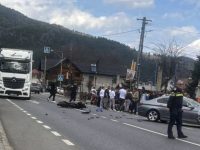Un motociclist de 17 ani şi-a pierdut viaţa după o coliziune cu un autoturism