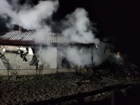Incendiu violent în Bădeuţi