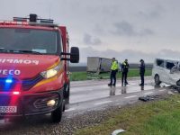 Accident rutier cu trei răniţi la Cumpărătura