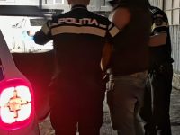 S-a urcat beat la volan şi s-a răsturnat pe centura Rădăuţi