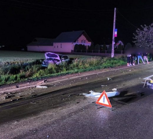 Accident cu trei răniţi la Bădeuţi provocat de un şofer beat, care a intrat pe contrasens