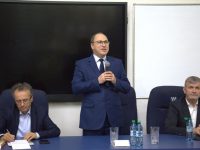 Ministrul Educaţiei şi reprezentanţi ai mediului economic au dezbătut dezvoltarea unor zone economice speciale în regiunea de nord-est