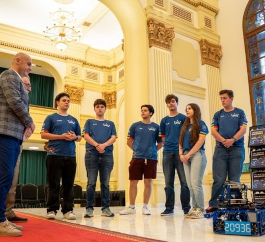 CJ Suceava sprijină, în premieră, echipa de robotică „Royal Engineers” de la CN „Ştefan cel Mare”