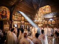 Revărsare de lumină şi har în Parohia Laura – Vicovu de Sus. Biserica „Sfântul Gheorghe” a primit veşmântul resfinţirii