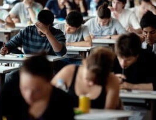 Doi candidaţi au obţinut media finală 10