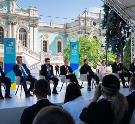 Preşedintele Nicuşor Dan a discutat cu autorităţile judeţene sucevene despre criza guvernamentală